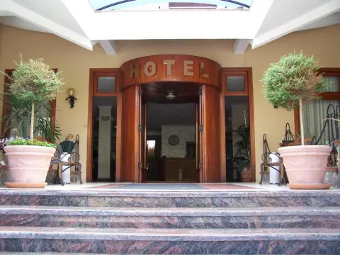 Hotel Belvedere - Photo 2