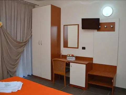 Hotel Belvedere - Photo 3