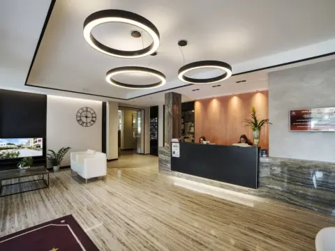 Hotel Bisesti - Photo 2