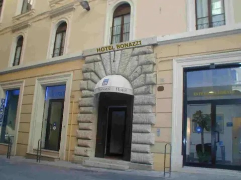 Hotel Bonazzi - Photo 1