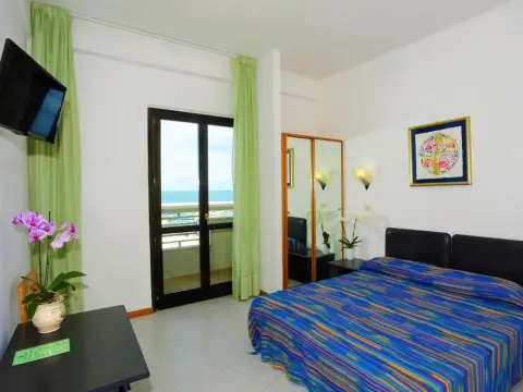 Hotel Borgo Marina - Photo 2