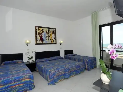 Hotel Borgo Marina - Photo 4