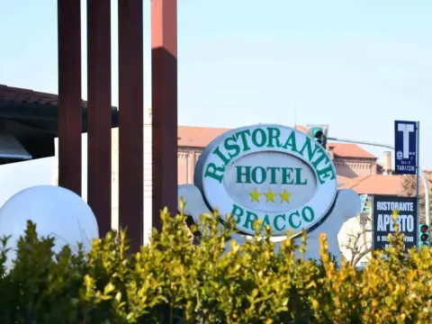 Hotel Bracco - Photo 1