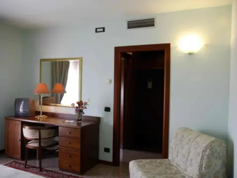 Hotel Bracco - Photo 4