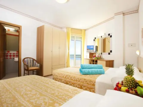 Hotel Caesar - Photo 4