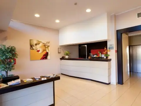 Hotel Cavour - Photo 2