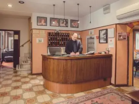 Hotel Centrale - Photo 2