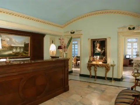 Hotel Champagne Garden - Photo 2