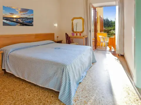 Hotel Cleopatra - Photo 1