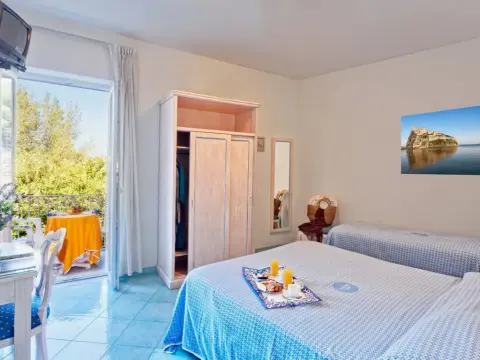 Hotel Cleopatra - Photo 3
