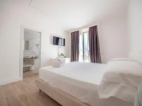 Hotel Continental - Photo 3