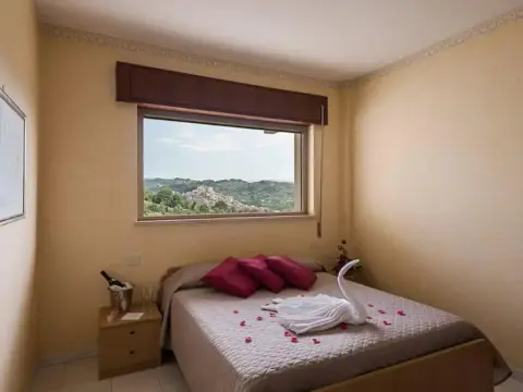 Hotel Cremona - Photo 2