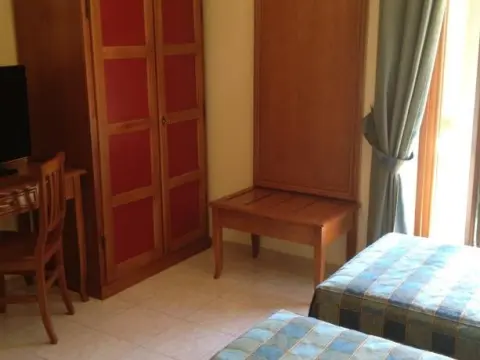 Cristall Hotel - Photo 2