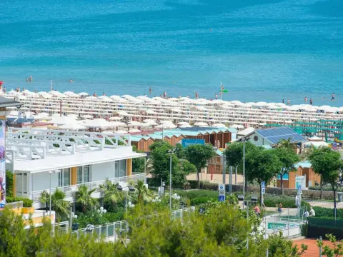 Hotel Cristallo Riccione - Photo 1