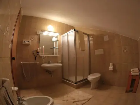 Hotel Cristina - Photo 4