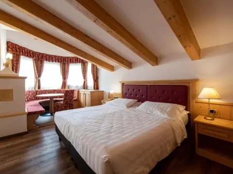 Hotel Cristina - Photo 2