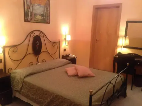 Hotel degli Amici - Photo 3