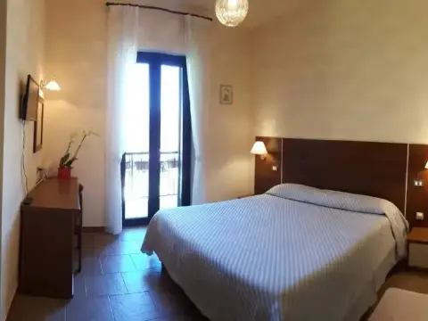 Hotel del Lago Ampollino - Photo 2