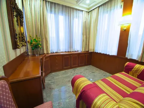 Hotel Dock Suites Rome - Photo 3