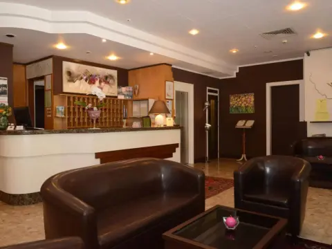 Hotel Dolci Colli - Photo 2