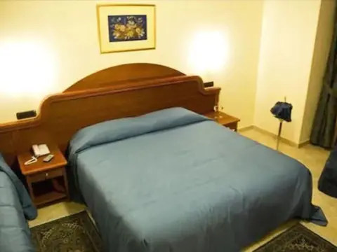 Hotel Duca di Calabria - Photo 4