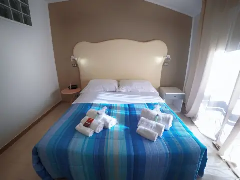 Hotel El Patio - Photo 4