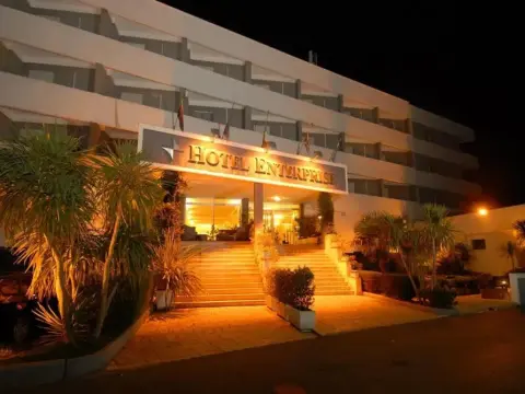Hotel Enterprise - Photo 1