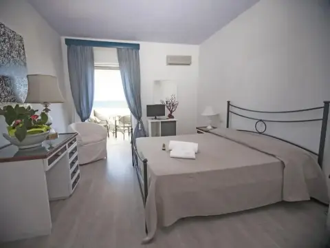Hotel Enterprise - Photo 3