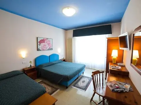 Hotel Europa - Photo 2