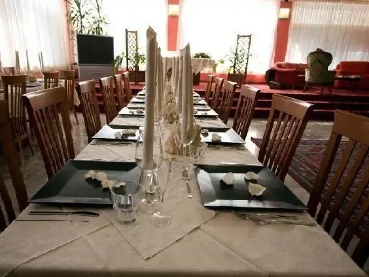 Hotel Faro crema