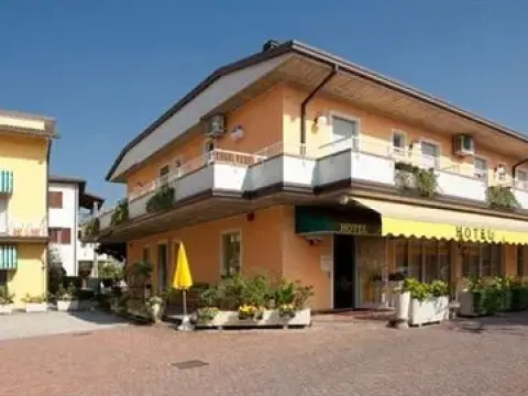 Hotel Fiorella - Photo 1