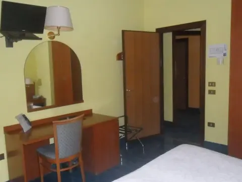 Hotel Florida - Photo 4
