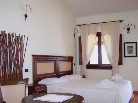 Hotel Ristorante Funtana Abbas - Photo 2