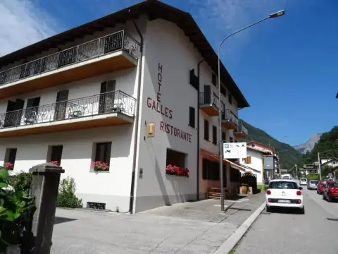 Hotel Galles - Photo 1