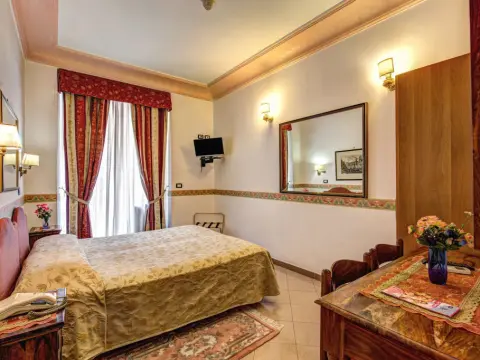 Hotel Giuliana - Photo 3