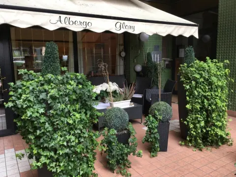 Hotel Glory - Photo 1