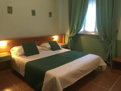 Hotel Glory - Photo 3