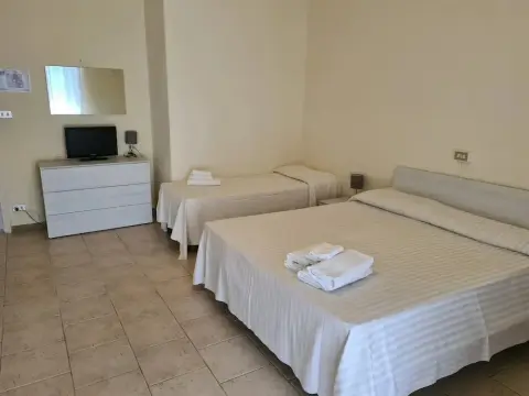 Hotel Grand Majestic - Photo 4