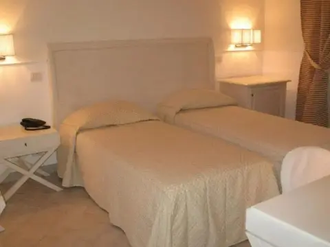 Hotel Helios - Photo 4