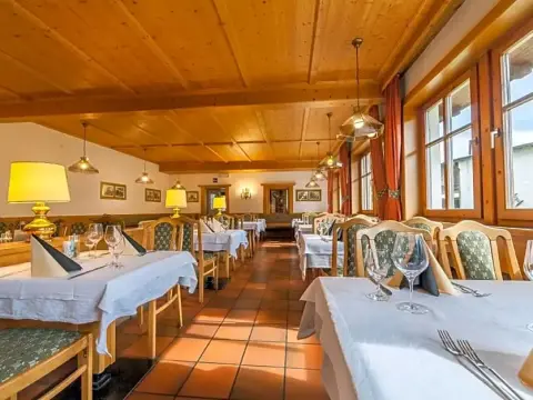 Hotel Hell - Photo 3