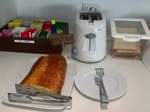 Hotel Houston - Photo 2