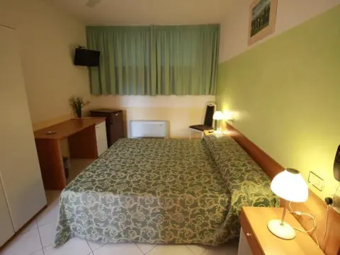 Hotel I Laghetti - Photo 4