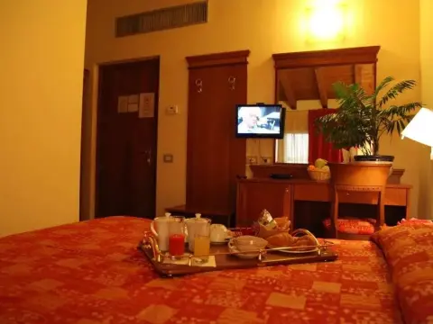 Hotel Il Borghetto - Photo 4