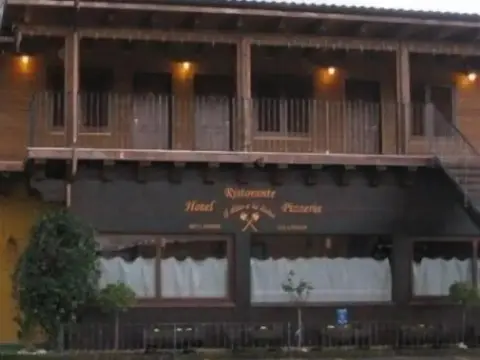 Hotel Il Dito e la Luna - Photo 1