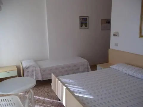 Hotel Italia - Photo 3