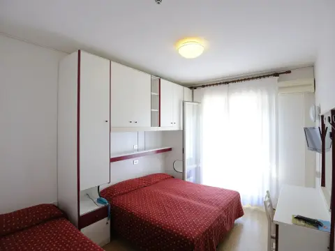 Hotel Jadran - Photo 4