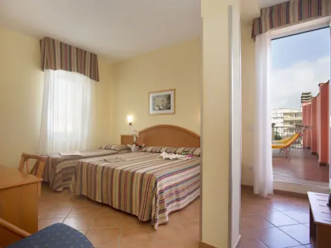 Hotel Katy - Photo 4