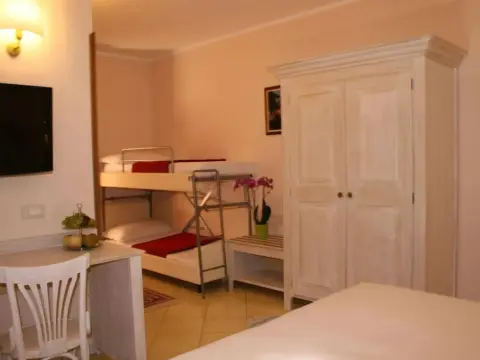 Hotel La Loggia - Photo 2