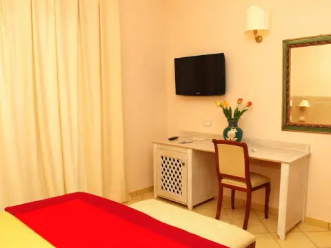 Hotel La Loggia - Photo 4