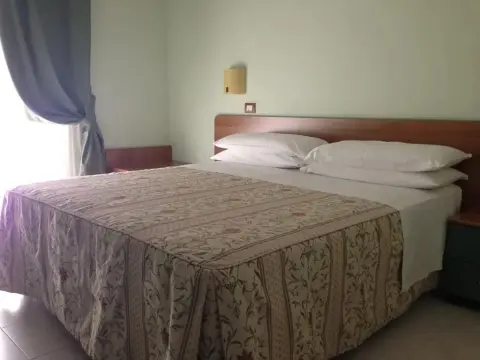 Hotel La Perla - Photo 3